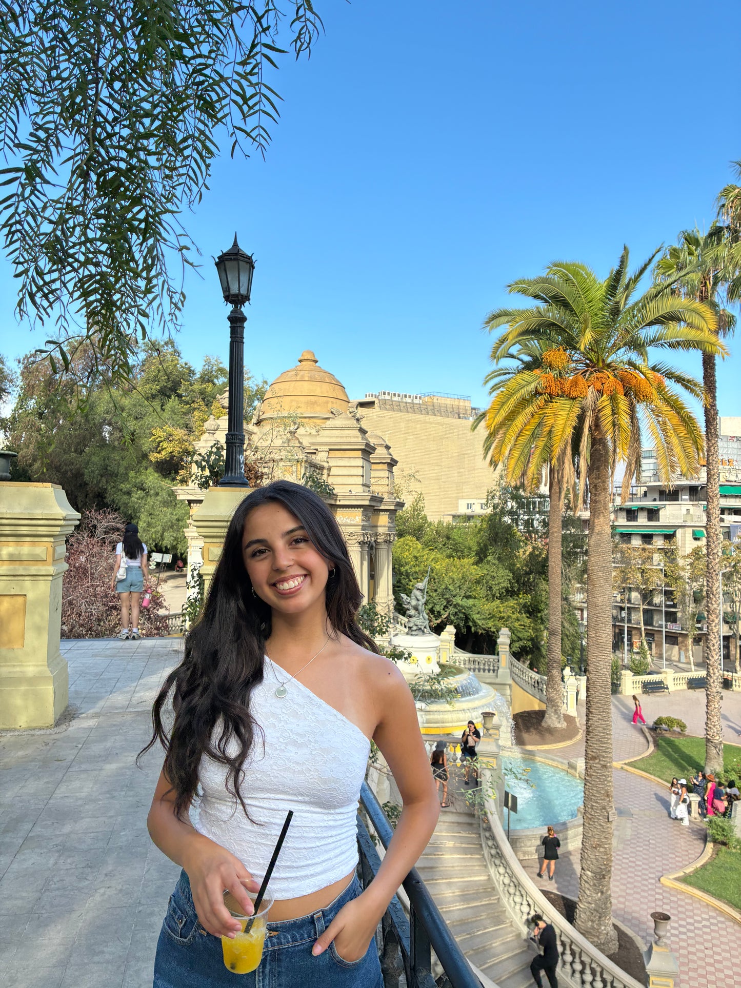 Top asimétrico encaje